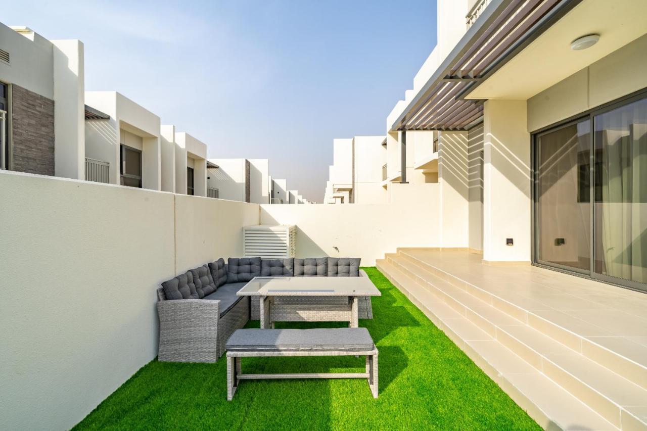 Primestay - Damac Hills 2 Aster Villa Dubai Eksteriør billede