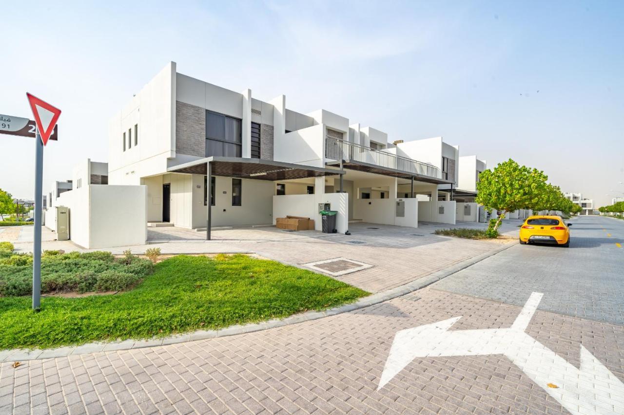 Primestay - Damac Hills 2 Aster Villa Dubai Eksteriør billede