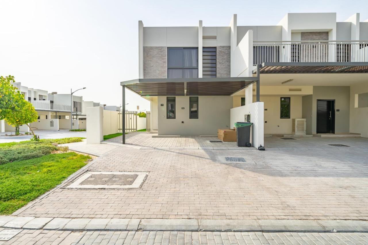 Primestay - Damac Hills 2 Aster Villa Dubai Eksteriør billede
