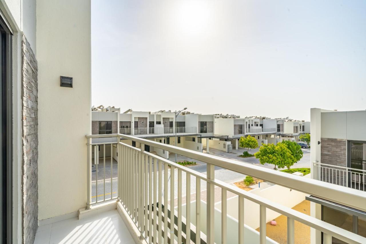 Primestay - Damac Hills 2 Aster Villa Dubai Eksteriør billede