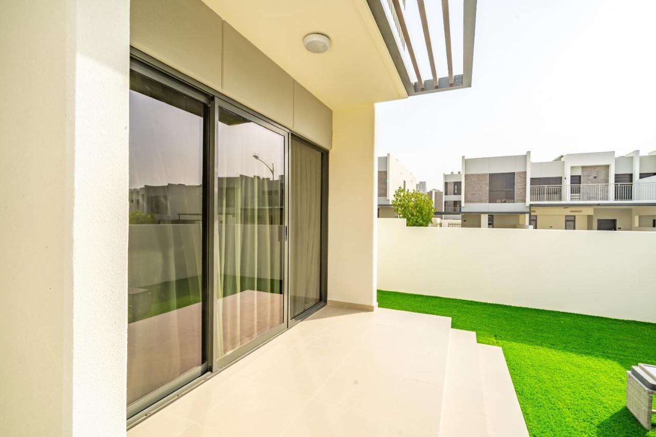 Primestay - Damac Hills 2 Aster Villa Dubai Eksteriør billede